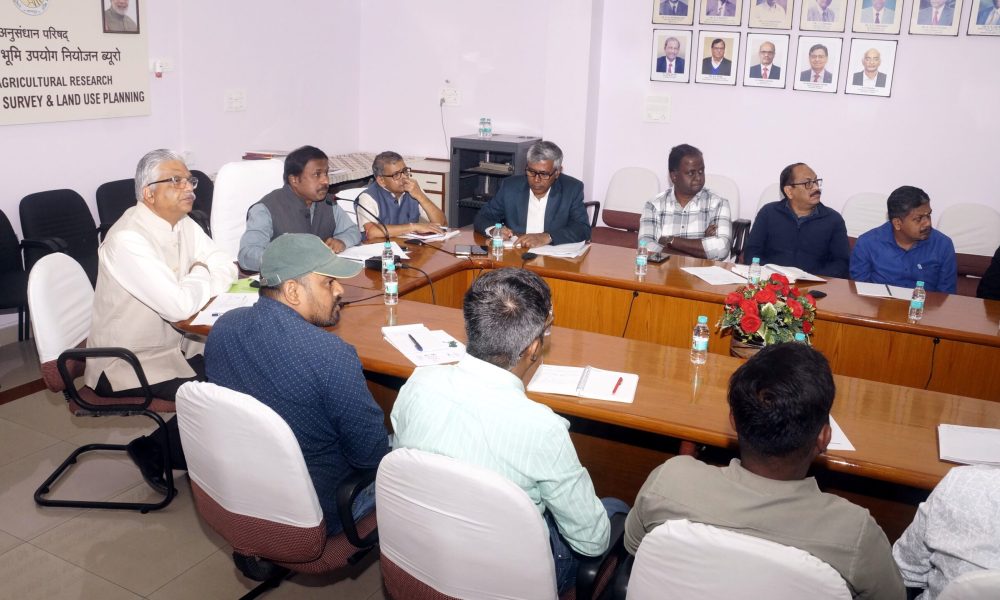 Shri Devendra Mahajan, Quality Control of India (QIC), New Delhi visited ICAR-NBSS&LUP, Nagpur on 2nd Feb, 2026 and interacted with Scientists and evaluated the technologies developed by the Bureau.
