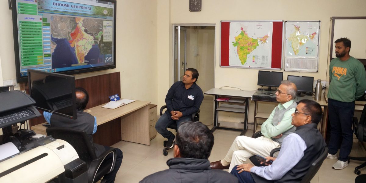 Sh.Vikas Rastogi, Principal Secretory, Higher & Tech. Edu, Govt. of Maharashtra visited ICAR-NBSS&LUP, Nagpur on 20th Dec,2024.